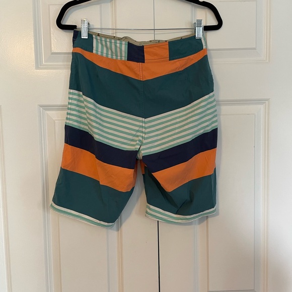 Patagonia wavefarer board shorts - Picture 11 of 13